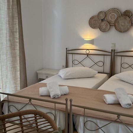 Hotel Chrisoula Antiparos Town エクステリア 写真
