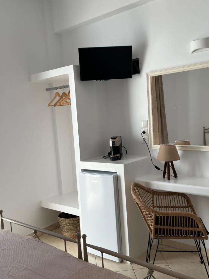 Hotel Chrisoula Antiparos Town エクステリア 写真