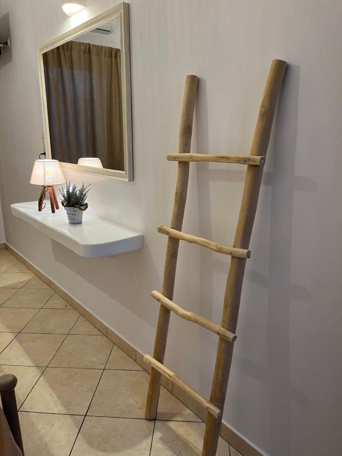 Hotel Chrisoula Antiparos Town エクステリア 写真