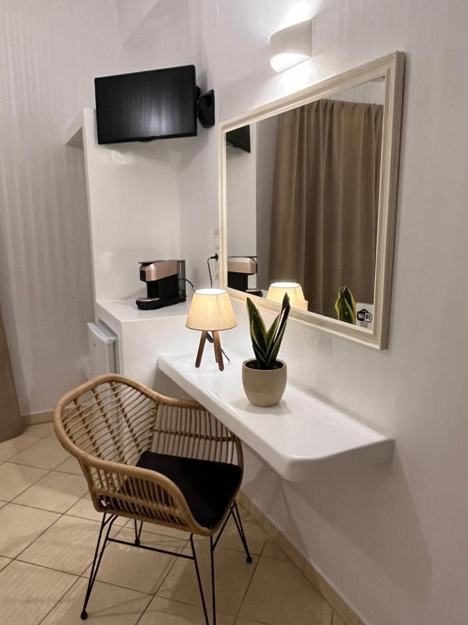 Hotel Chrisoula Antiparos Town エクステリア 写真