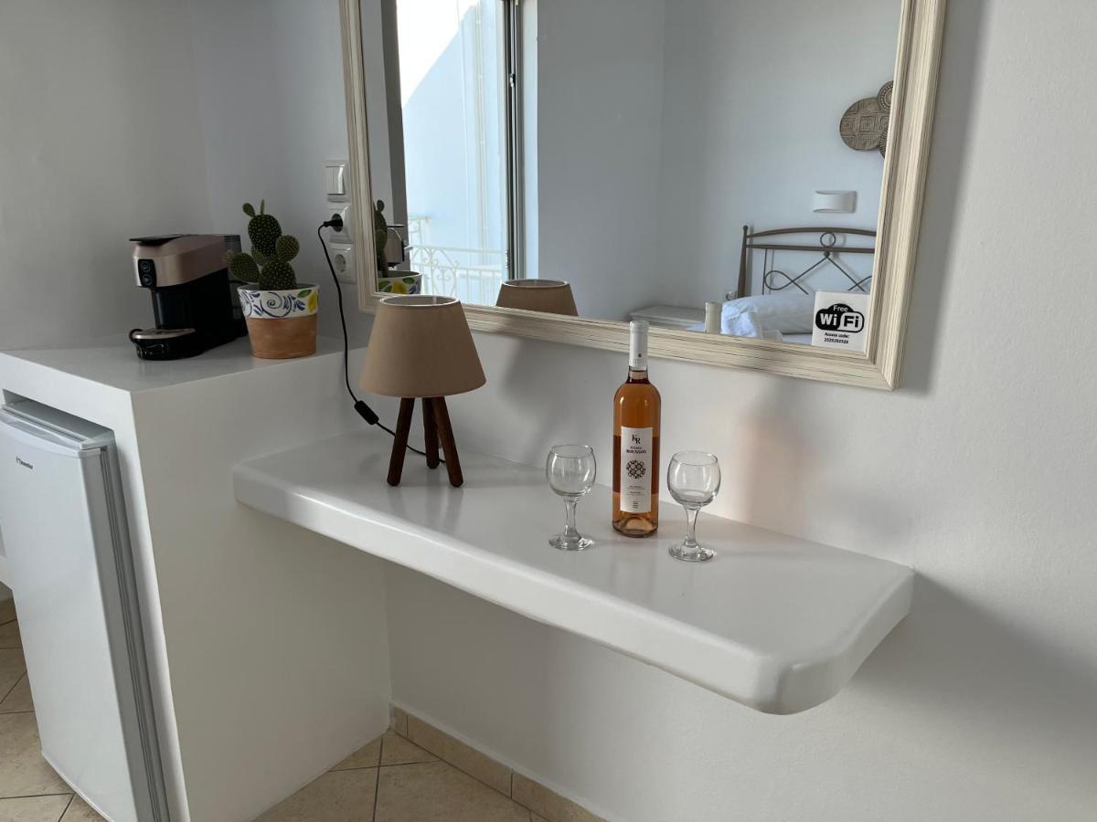 Hotel Chrisoula Antiparos Town エクステリア 写真