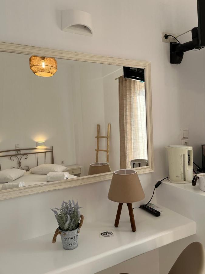 Hotel Chrisoula Antiparos Town エクステリア 写真
