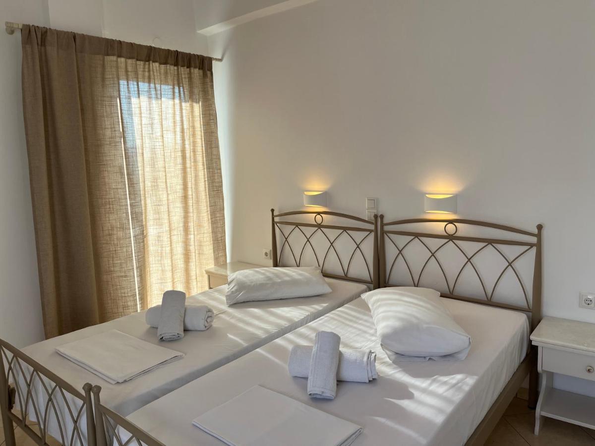 Hotel Chrisoula Antiparos Town エクステリア 写真